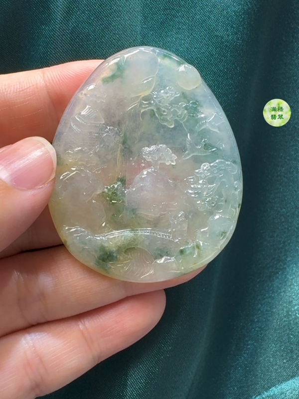 翡翠A貨玉器山水吊墜  51 x 43 x 5.9mm - Image 5