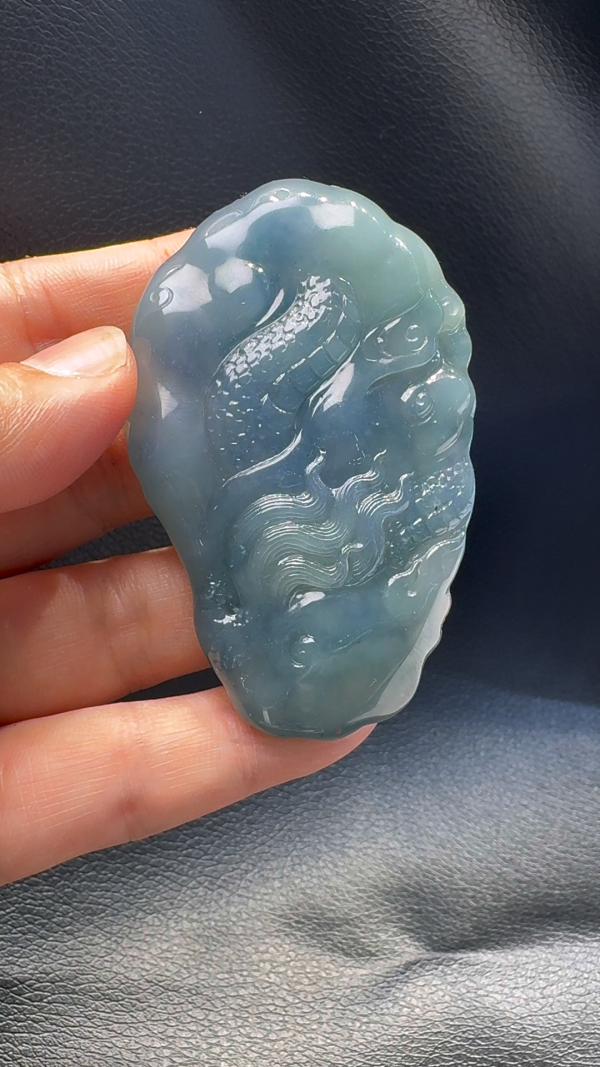 翡翠A貨玉器紫羅蘭龍牌翡翠吊墜 69-45-11mm - Image 9