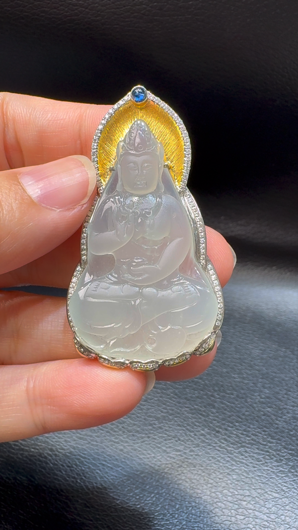 18K翡翠A貨玉器觀音翡翠吊墜 整個 52-30-9mm