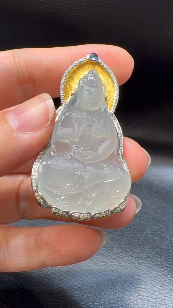 18K翡翠A貨玉器觀音翡翠吊墜 整個 52-30-9mm - Image 4