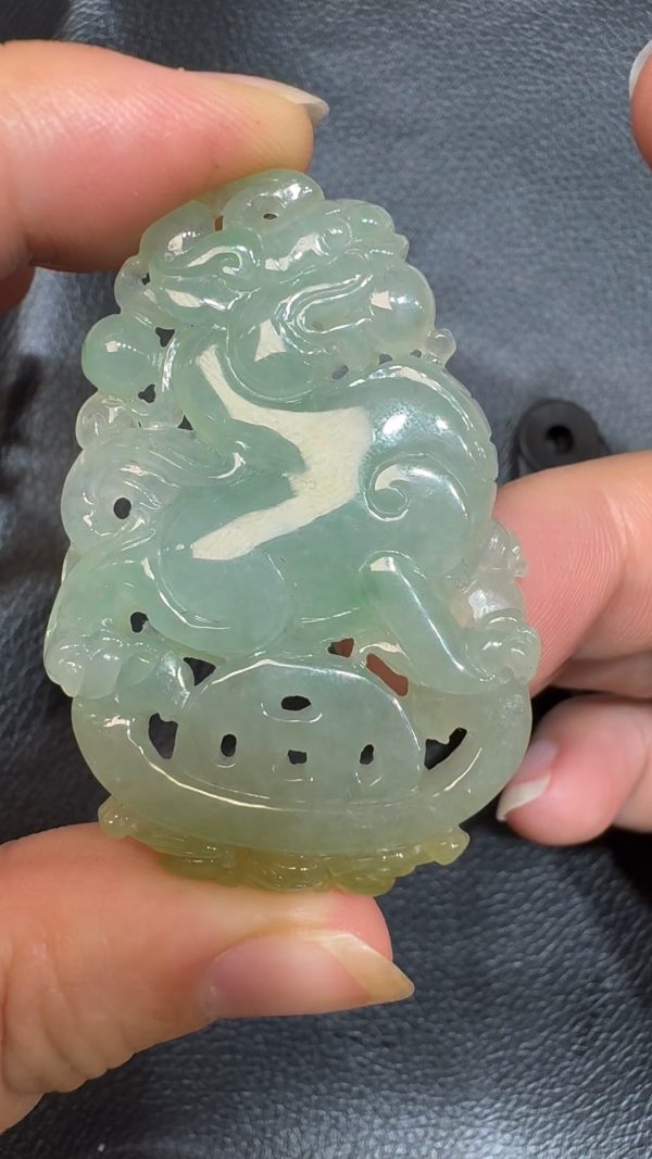 翡翠直播商品#82 - 翡翠旺財貔貅吊墜 鏤空雕刻