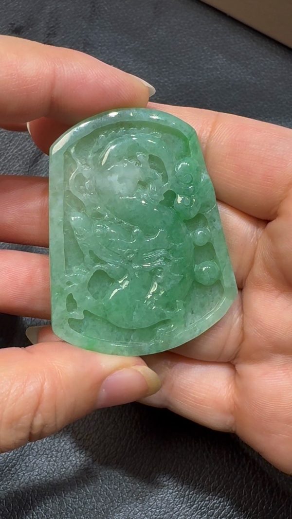 翡翠直播商品#84 - 翡翠A貨龍牌吊墜