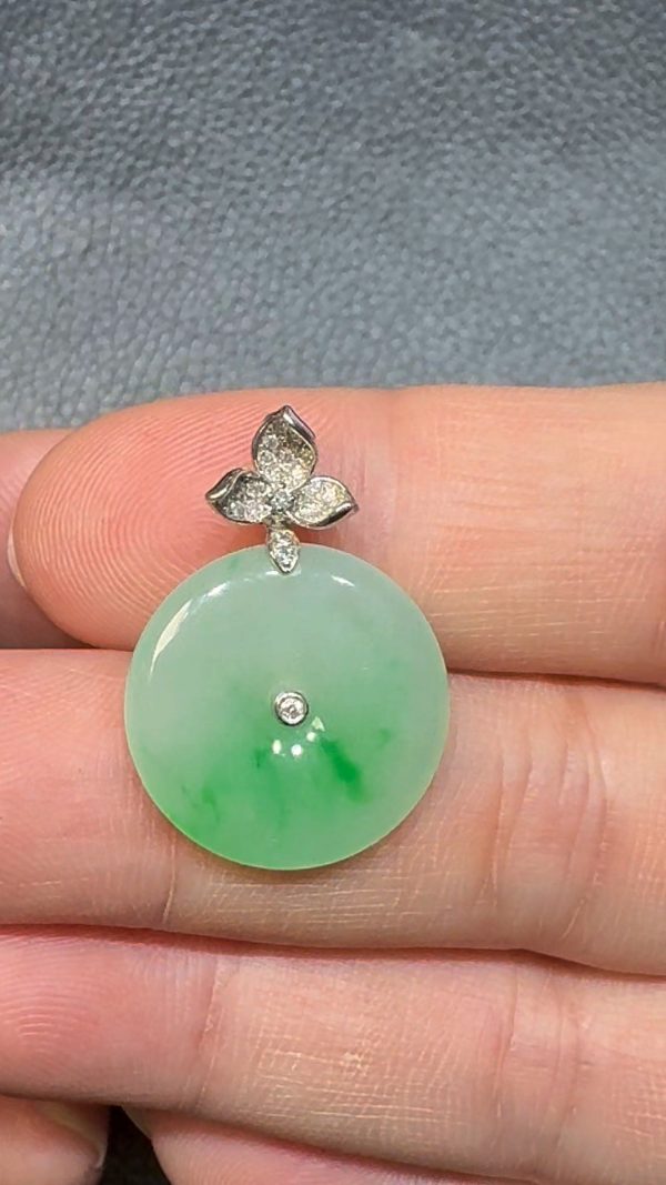 翡翠直播商品#98-18K白金鑽石翡翠平安扣 - Image 3