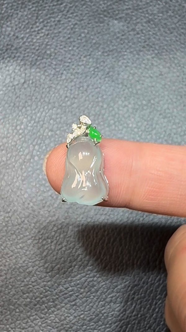翡翠直播商品#100-18K白金鑽石老坑種翡翠白菜翡翠吊墜