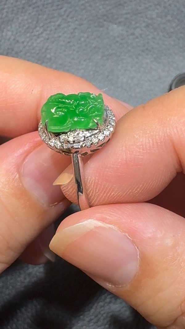 翡翠直播商品#102-18K白金鑽石翡翠貔貅戒指 - Image 4