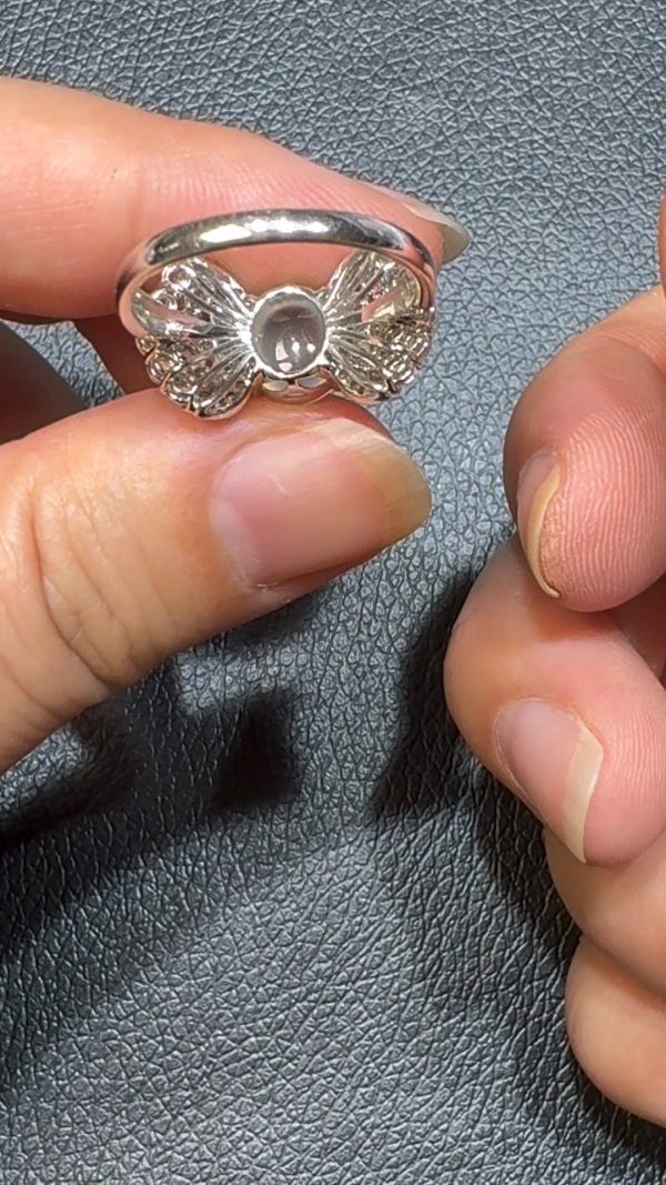 翡翠直播商品#103-18K白金鑽石翡翠蛋面戒指 - Image 4