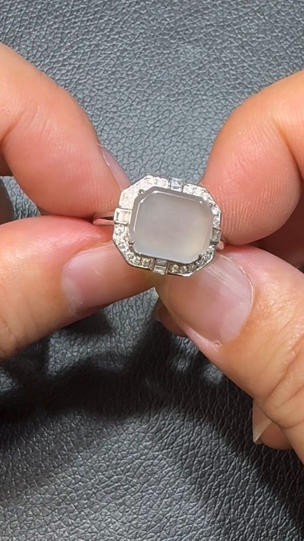 翡翠直播商品#104-18K白金鑽石翡翠方面戒指 - Image 2