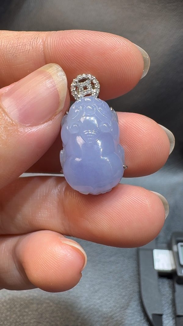 翡翠直播商品#110-18K白金鑽石紫羅蘭貔貅吊墜 - Image 2