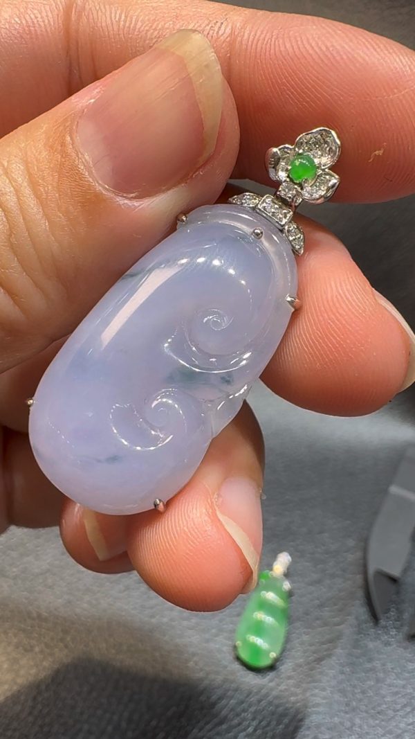 翡翠直播商品#113-18K白金鑽石紫羅蘭如意吊墜 - Image 2