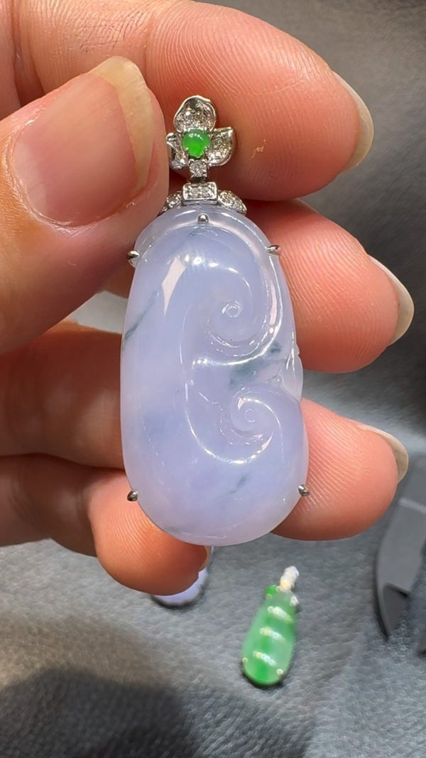 翡翠直播商品#113-18K白金紫羅蘭如意吊墜