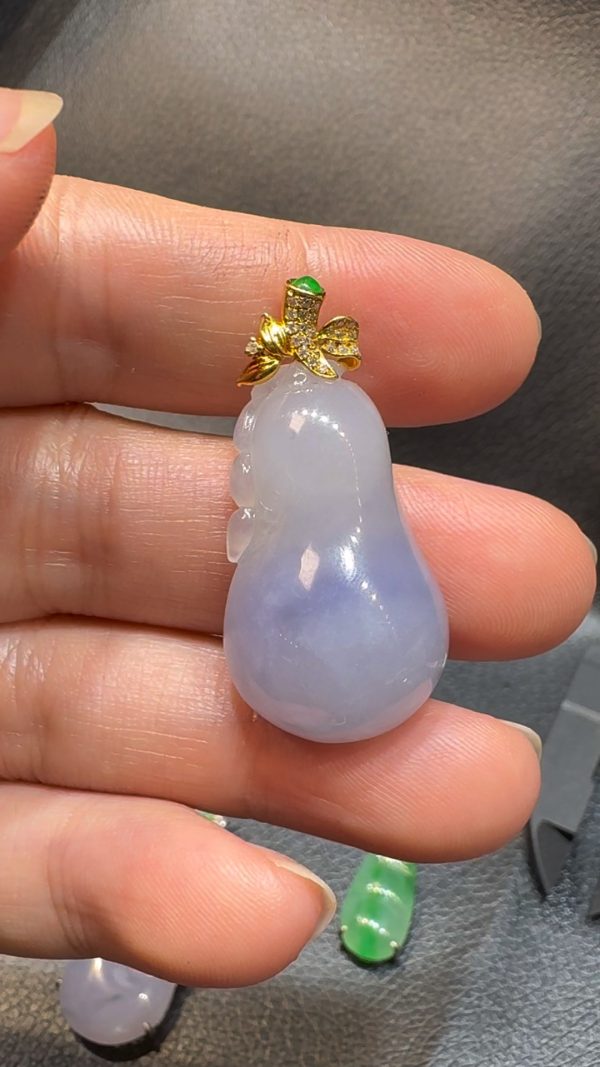 翡翠直播商品#114-18K白金鑽石紫羅蘭福瓜福果吊墜 - Image 3