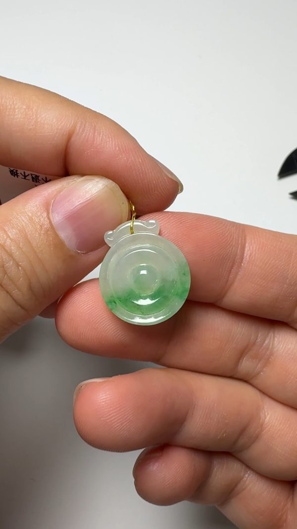 翡翠直播商品#140-仿古平安扣懷古翡翠吊墜