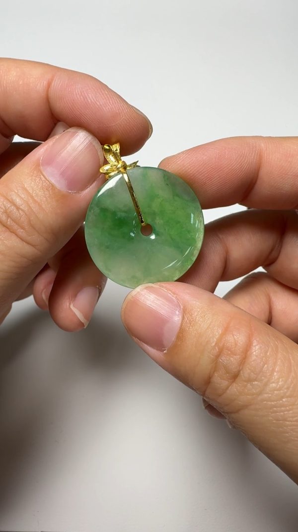 翡翠直播商品#148-18K黃金鑽石平安扣玉扣翡翠吊墜 - Image 5