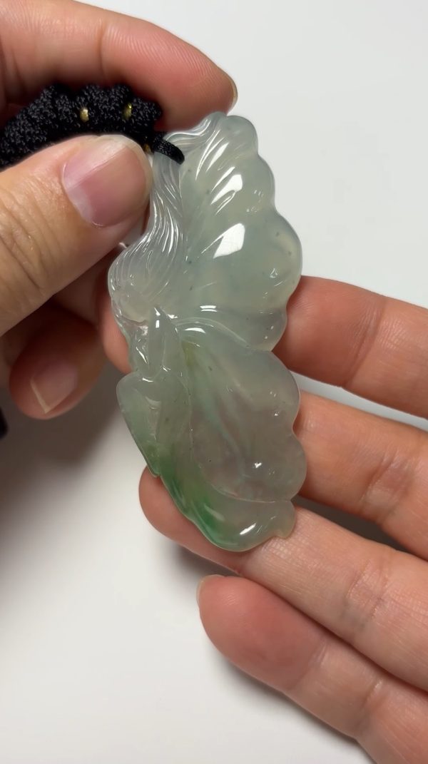 翡翠直播商品#153-木那雪花棉蝴蝶仙子翡翠吊墜