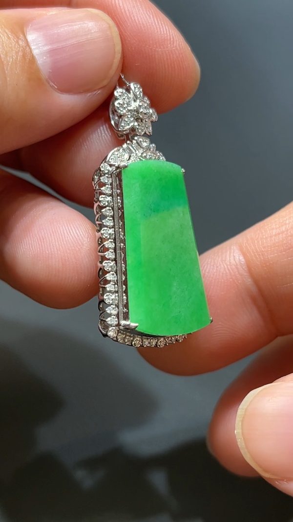 翡翠直播商品#207-18K白金鑽石鑲無事牌吊墜 - Image 3