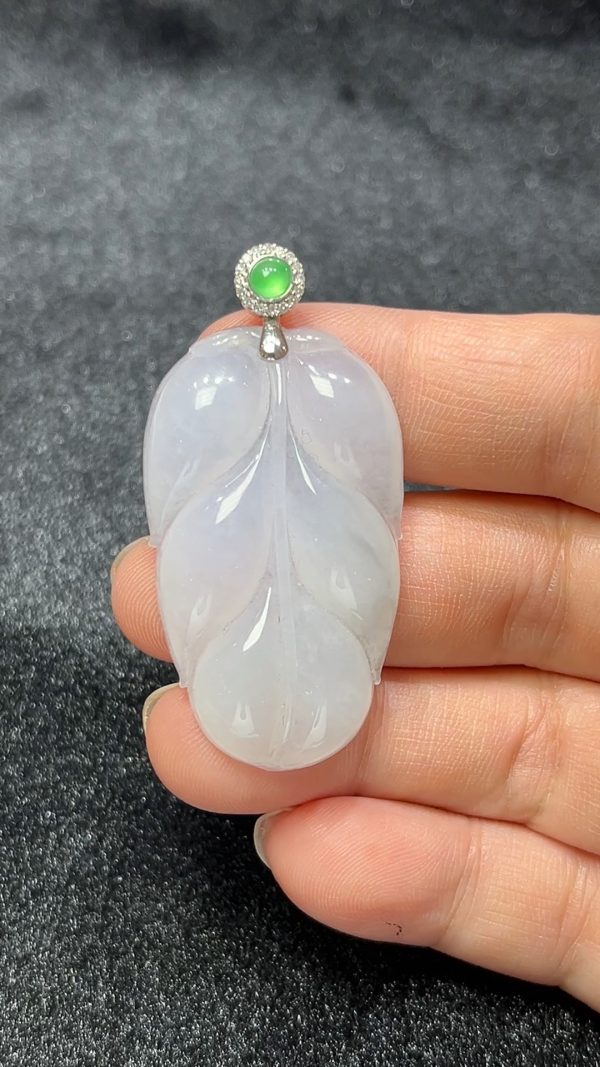 葉舞生機｜A貨翡翠雕葉吊墜搭配18K金扣