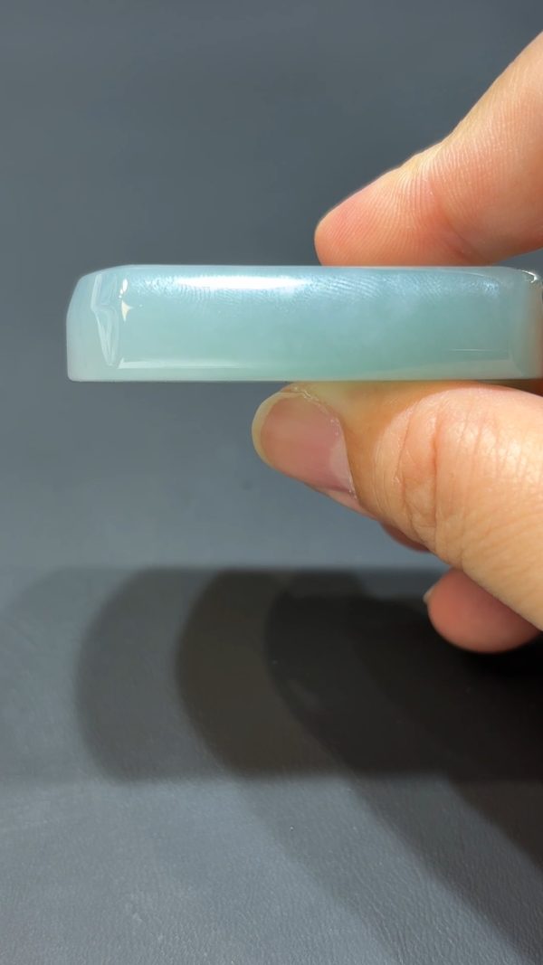 沉靜之力｜天然A貨厚板翡翠古風牌墜飾 #315 - Image 3