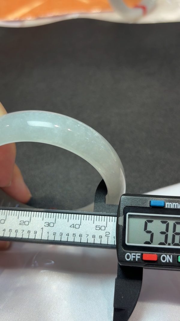 翡翠素韻｜白色糯冰種玉手鐲（直播編號322｜內徑53.8mm） - Image 3