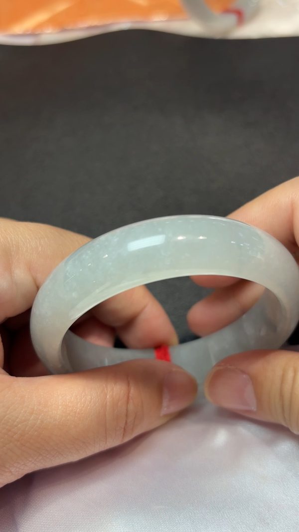 翡翠素韻｜白色糯冰種玉手鐲（直播編號322｜內徑53.8mm） - Image 5