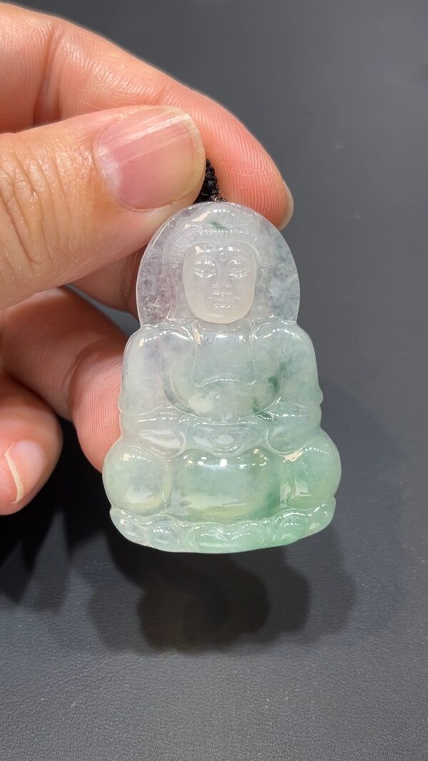 翡翠玉器精選 清韻護心・飄花觀音正裝翡翠吊墜 編號#361