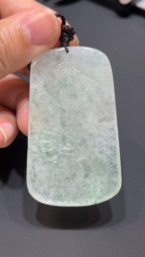 翡翠玉器精選 飄花龍影・力量與靈氣共融翡翠吊墜 編號#362 - Image 5
