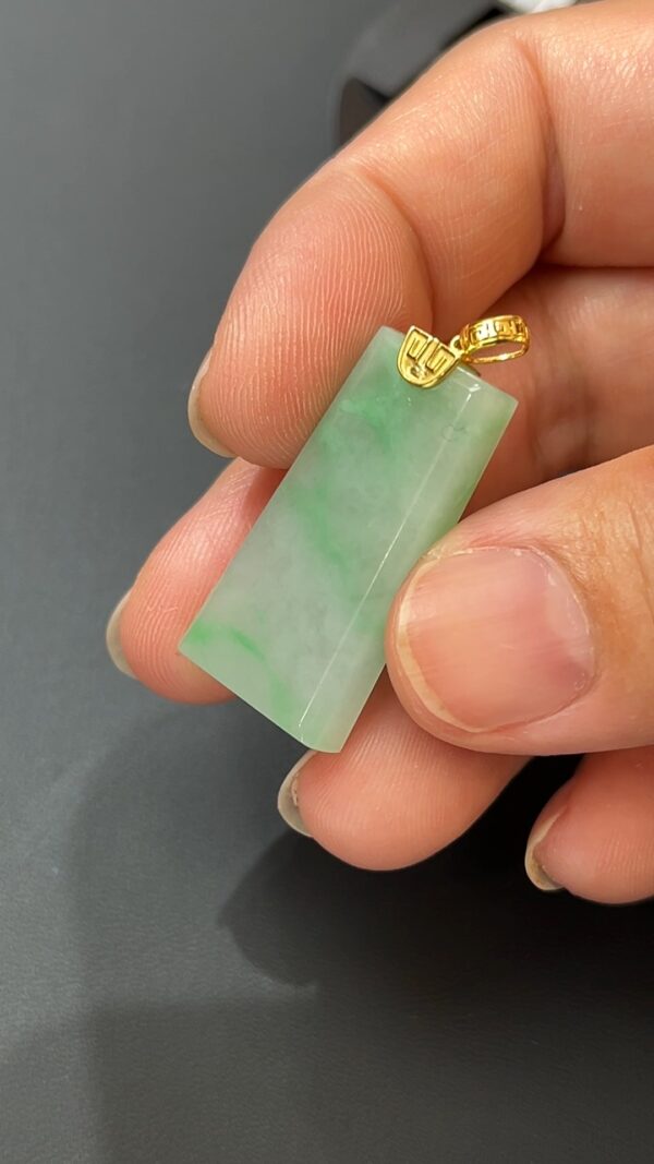清心無憂・#378淺綠翡翠小無事牌配18K黃金扣頭 - Image 6