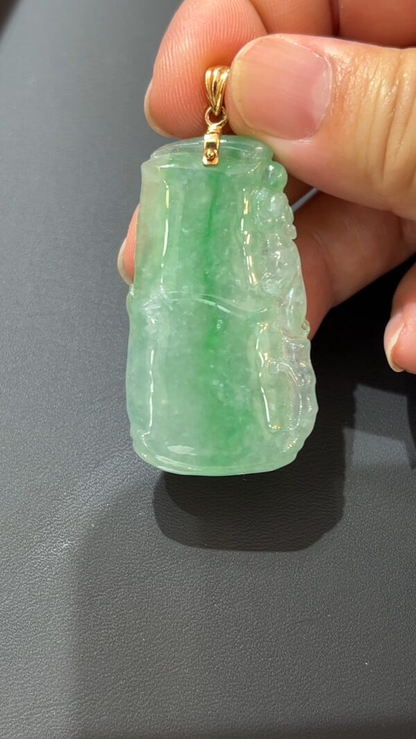 富貴節節．18K黃金翡翠竹節吊墜