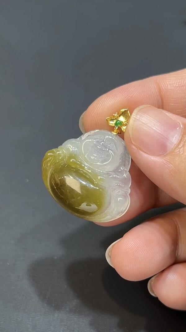 翡翠玉器精選 福慧自在・黃翡翠佛公配18K金扣 編號# 418 - Image 4