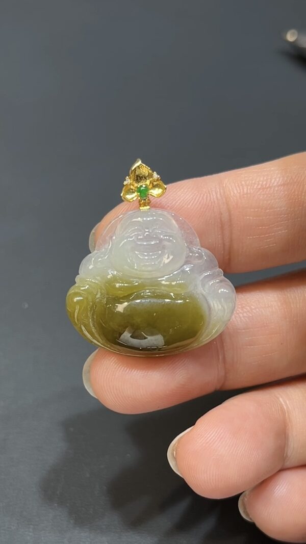 翡翠玉器精選 福慧自在・黃翡翠佛公配18K金扣 編號# 418