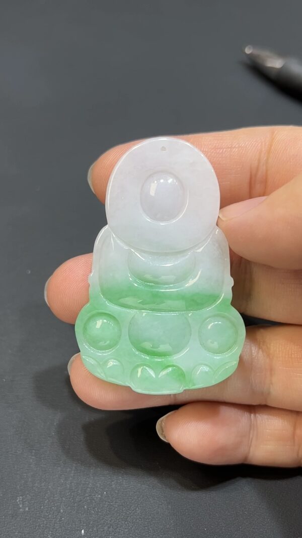 翡翠玉器精選 清靜慈悲・白底青翡翠觀音尊玉吊墜 編號# 419 - Image 3