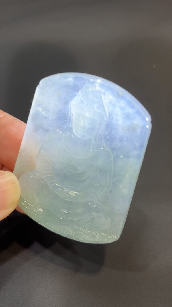 翡翠玉器精選 靜蓮法境・高品質方形翡翠觀音牌 編號# 429 - Image 6