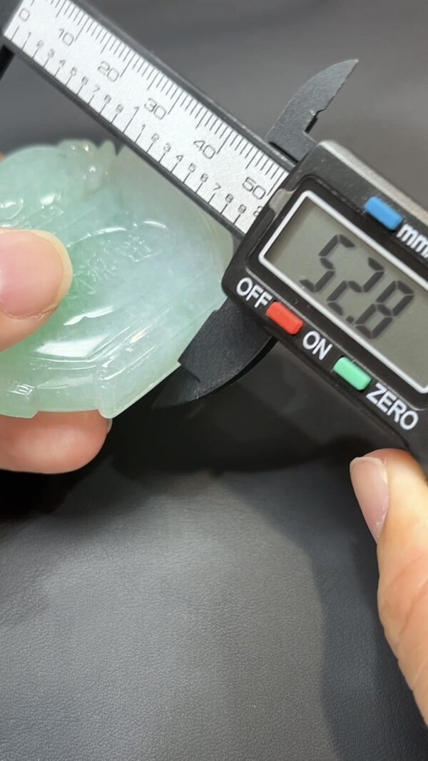 翡翠玉器精選 招財瑞獸・高品質立體翡翠三足蟾 玉吊墜 編號# 431 - Image 4