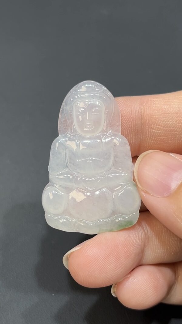 翡翠玉器精選 法相莊嚴・翡翠正裝觀音永恆款玉吊墜 編號# 431 - Image 10