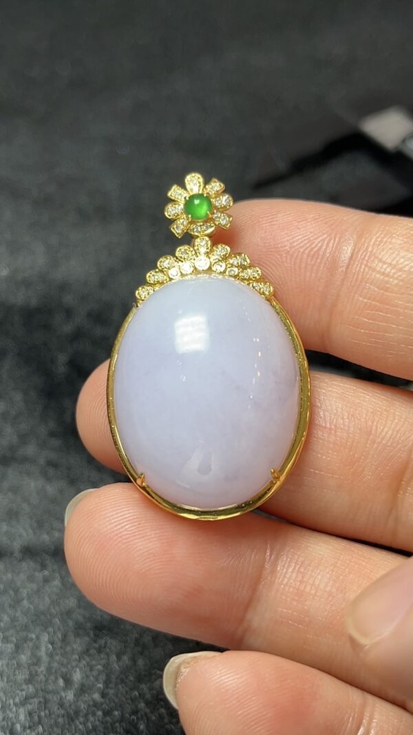 淺紫色翡翠蛋面吊墜 18K 黃金花形扣頭設計天然玉器精品 編號 #460 - Image 8