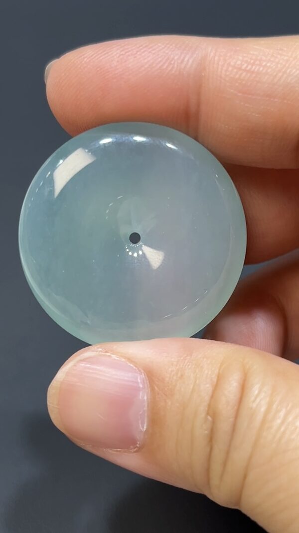 高質素翡翠平安扣｜天然玉器．淺綠底色．商品編號#472 - Image 4