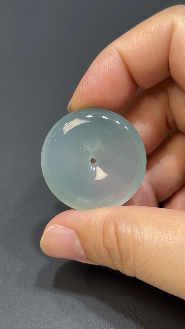 高質素翡翠平安扣｜天然玉器．淺綠底色．商品編號#472 - Image 6