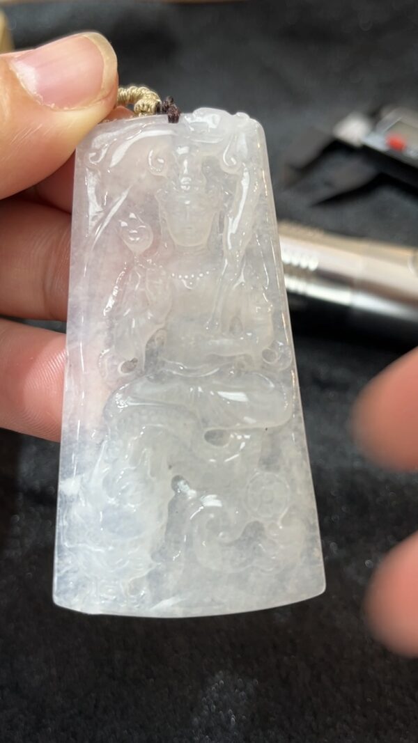 翡翠文殊菩薩吊墜｜智慧劍與蓮花雕刻｜天然 A 貨玉器推薦編號 #464 - Image 3