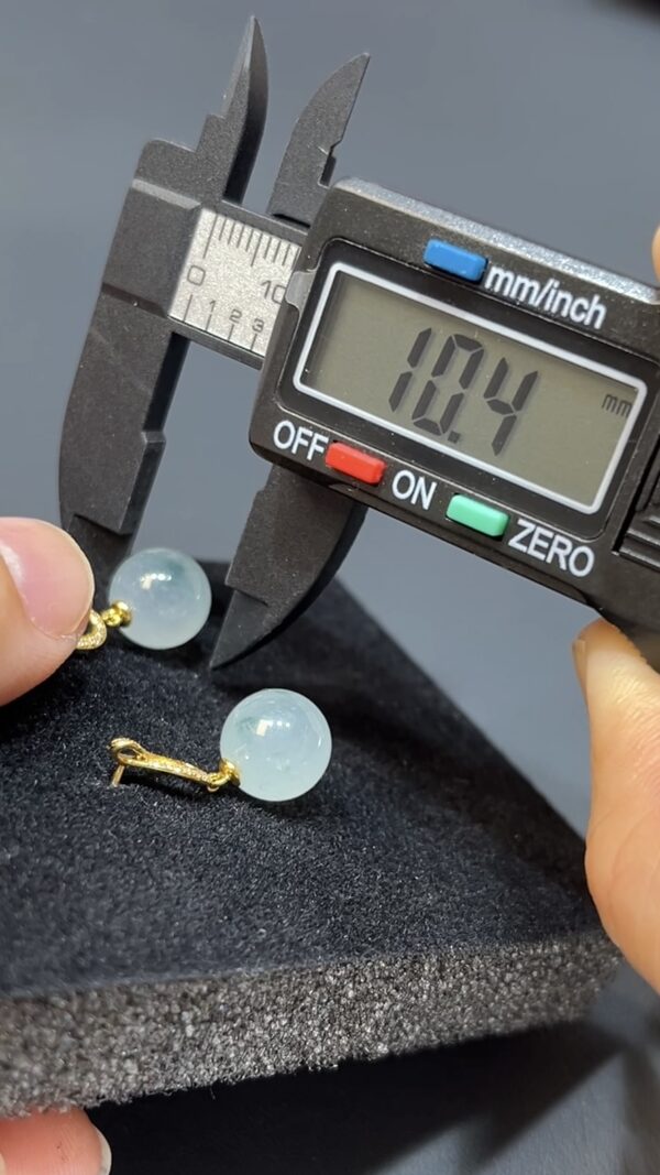 8K黃金珠子耳環｜天然飄綠花斑 × 擺動設計｜靈氣高雅翡翠耳飾推薦 編號#490 - Image 5