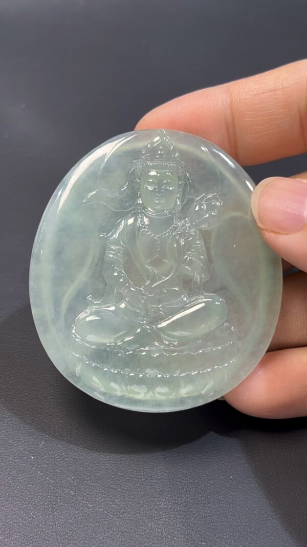翡翠觀音｜高品質天然翡翠 × 盤腿蓮花台 × 手持蓮花｜玉器靈氣守護 編號#500 - Image 3