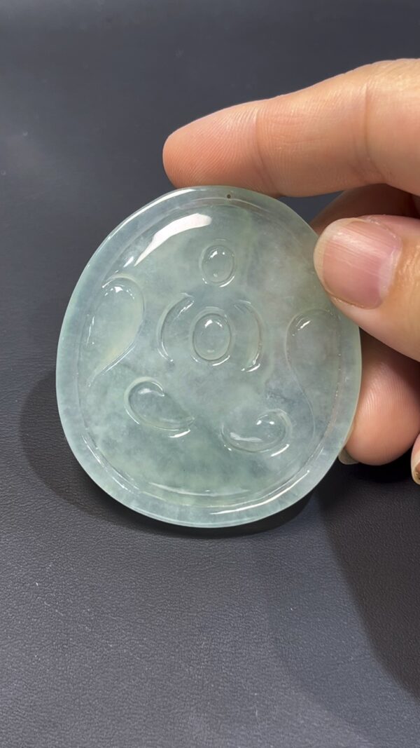 翡翠觀音｜高品質天然翡翠 × 盤腿蓮花台 × 手持蓮花｜玉器靈氣守護 編號#500 - Image 4