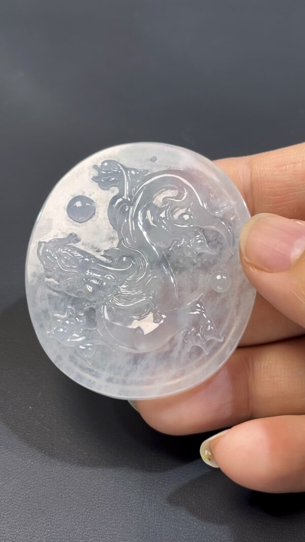 翡翠龍牌｜高品質天然翡翠 × 龍形雕刻 × 草書「騰飛」寓意吉祥玉器 #504 - Image 3
