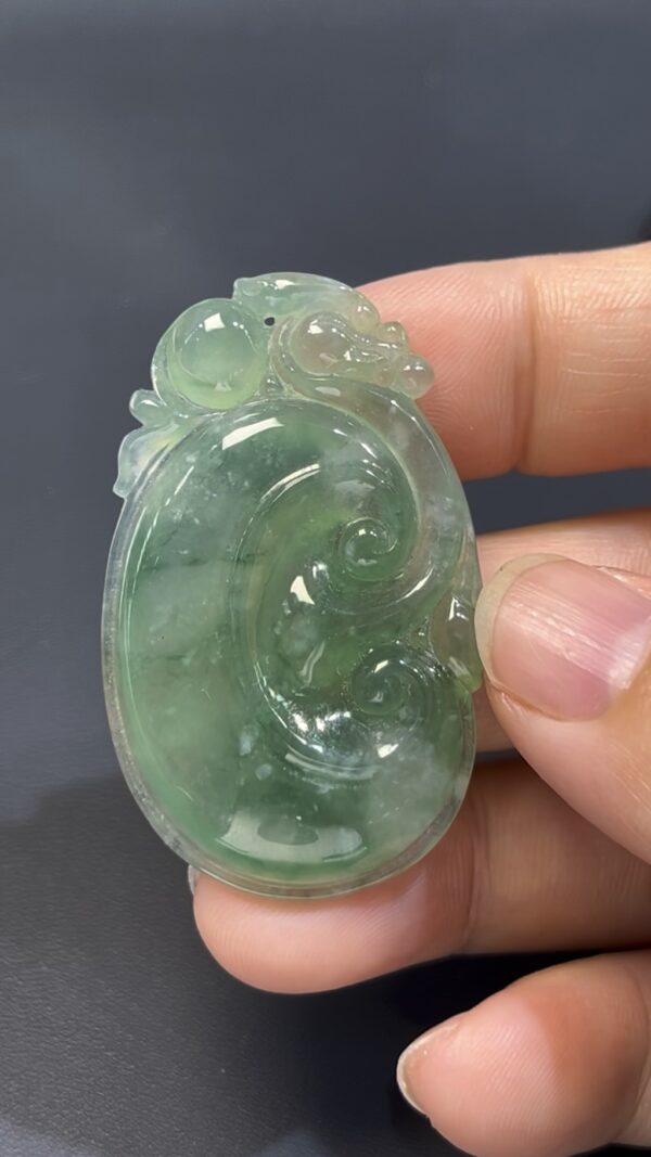 編號#510 老坑種油綠翡翠如意｜質感生活 × 吉祥寓意 × 精品玉器推薦 - Image 2
