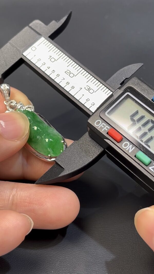 翡翠福豆｜天然綠色翡翠 × 福氣綿延 × 18K白金鑲嵌精品 #514 - Image 6