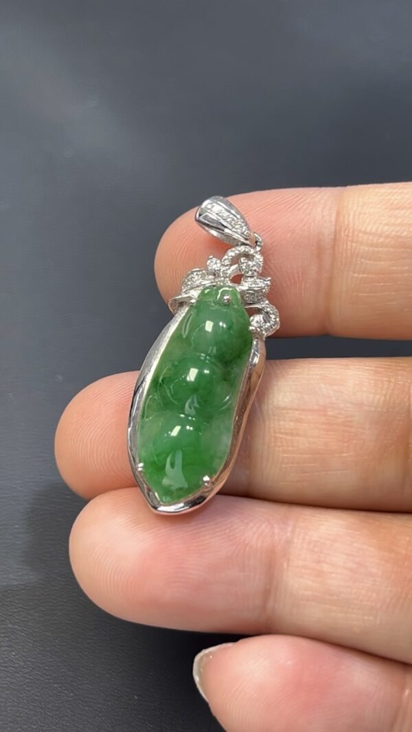 翡翠福豆｜天然綠色翡翠 × 福氣綿延 × 18K白金鑲嵌精品 #514 - Image 9