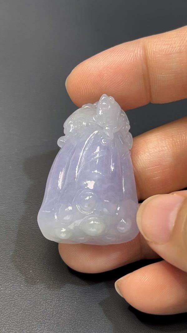 翡翠蓮蓬｜紫羅蘭翡翠 × 小青蛙立體雕刻 × 呱呱來財寓意玉器推薦 #519 - Image 5