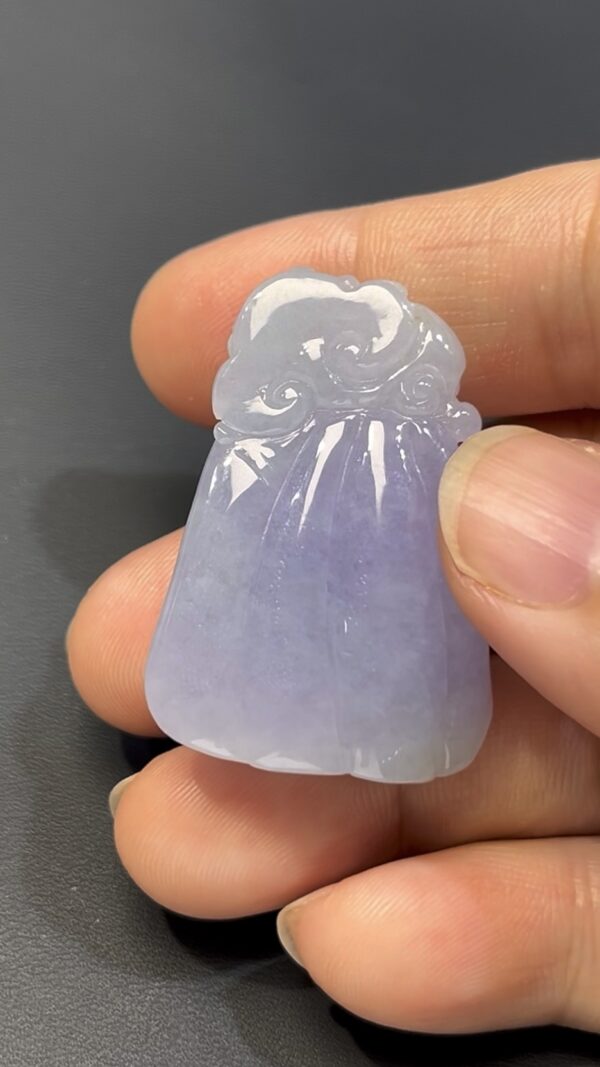 翡翠蓮蓬｜紫羅蘭翡翠 × 小青蛙立體雕刻 × 呱呱來財寓意玉器推薦 #519 - Image 6