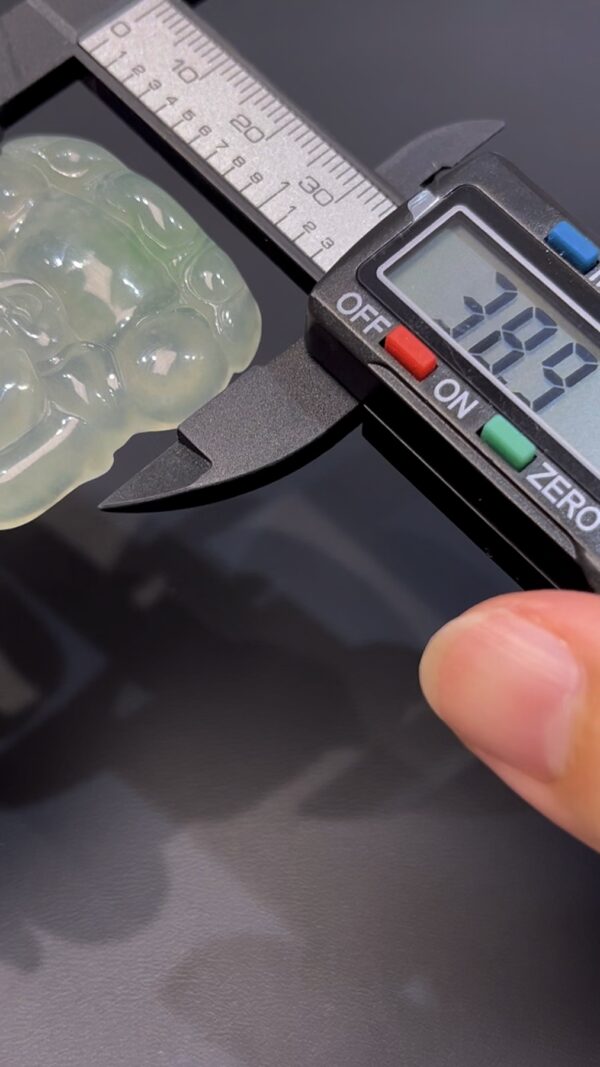 翡翠觀音｜淺綠底色 × 正裝傳統造型 × 高品質玉器推薦 #525 - Image 9