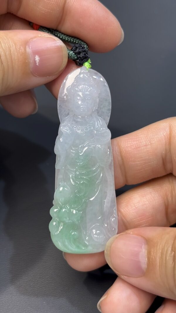 翡翠觀音｜編號#529 站姿觀音 × 玉質溫潤 × 慈悲守護 × 靈性玉器推薦