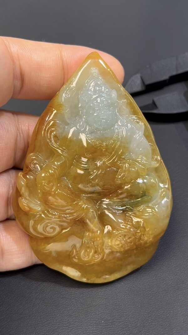 黃翡翡翠 · 黃財神吊墜 · 招財守護 · 編號#563 · 隨身佩戴 × 富貴能量 × 吉祥靈性 - Image 4