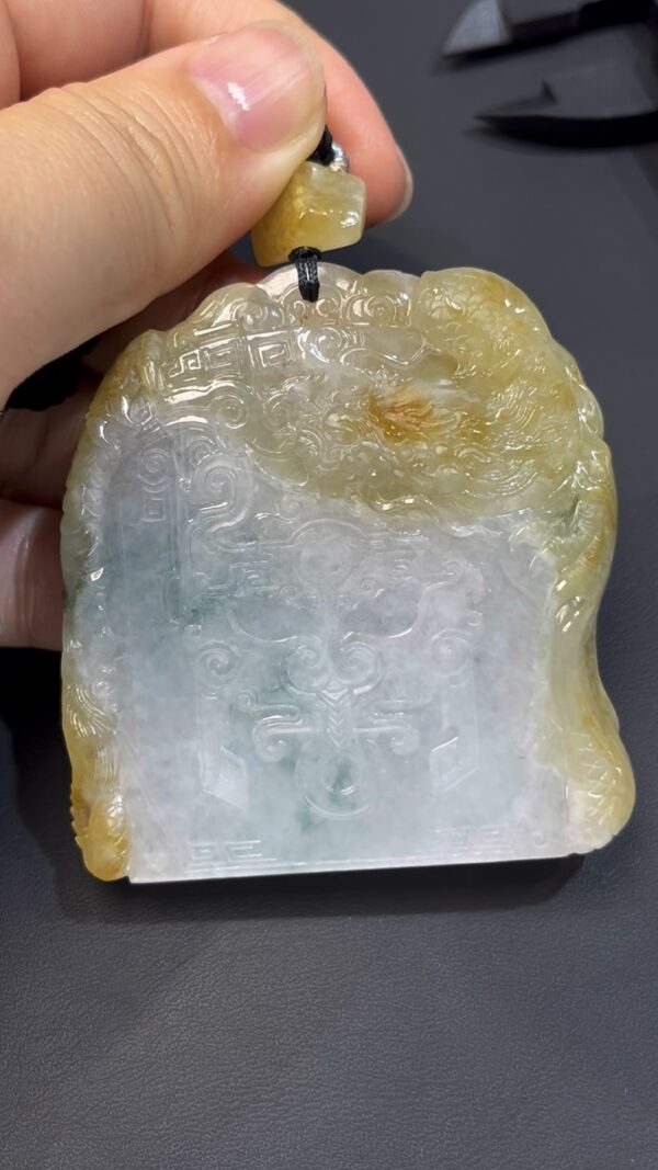 黃翡翡翠 · 仿古龍獸吊墜 · 編號#567 · 龍騰古韻 × 能量守護 × 收藏精品 - Image 9